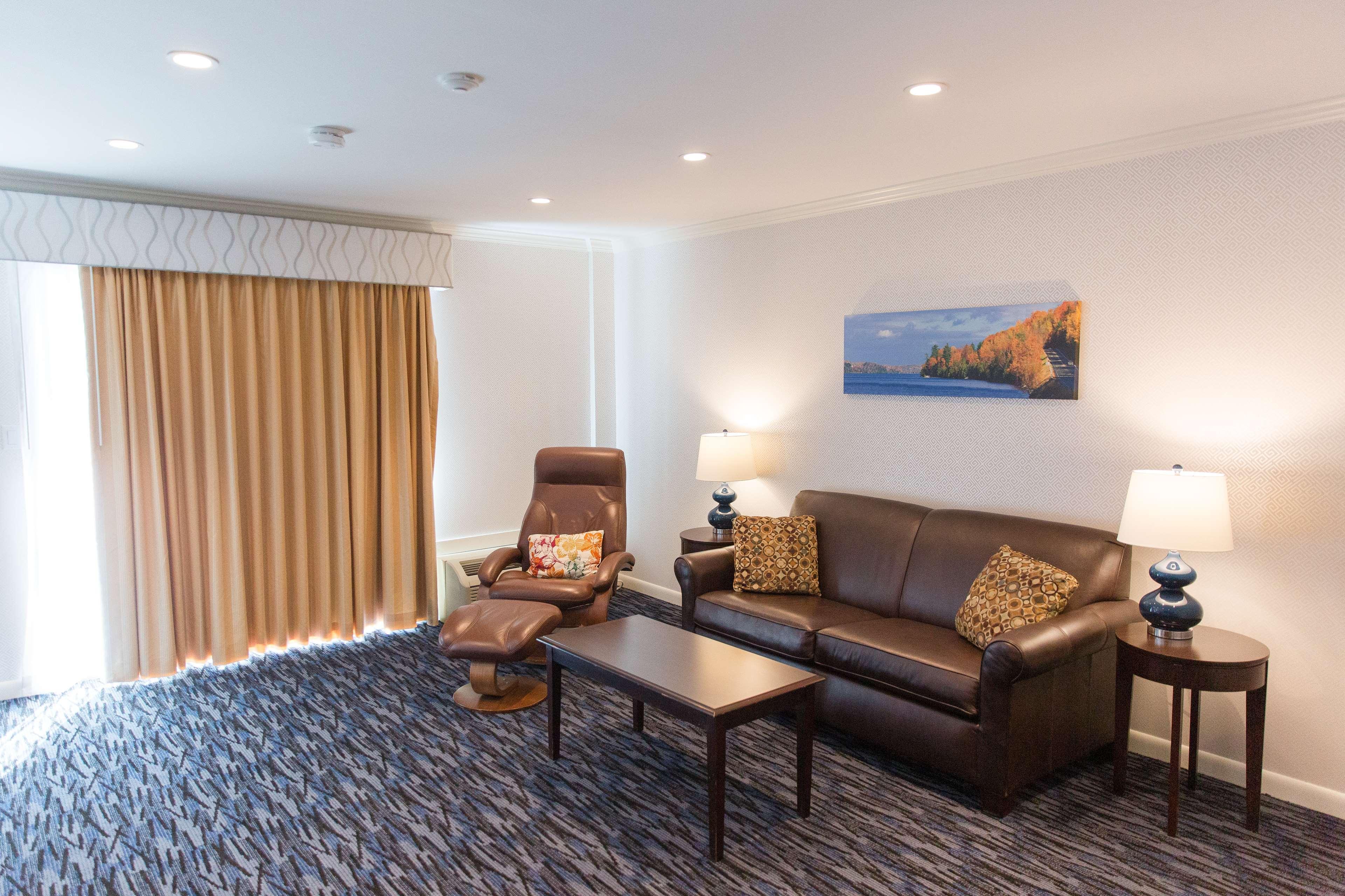 Capitol Plaza Hotel Montpelier Tapestry Collection By Hilton מראה חיצוני תמונה
