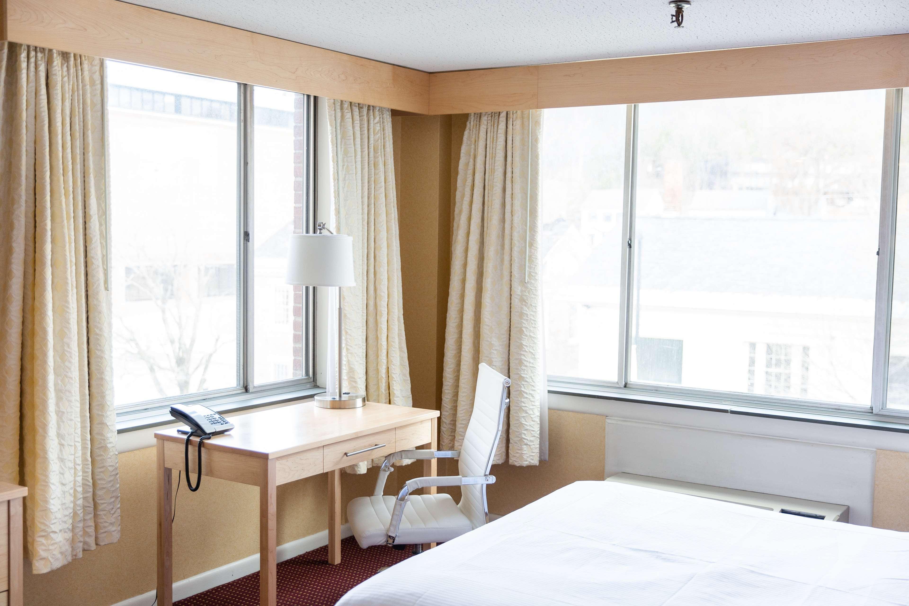 Capitol Plaza Hotel Montpelier Tapestry Collection By Hilton מראה חיצוני תמונה