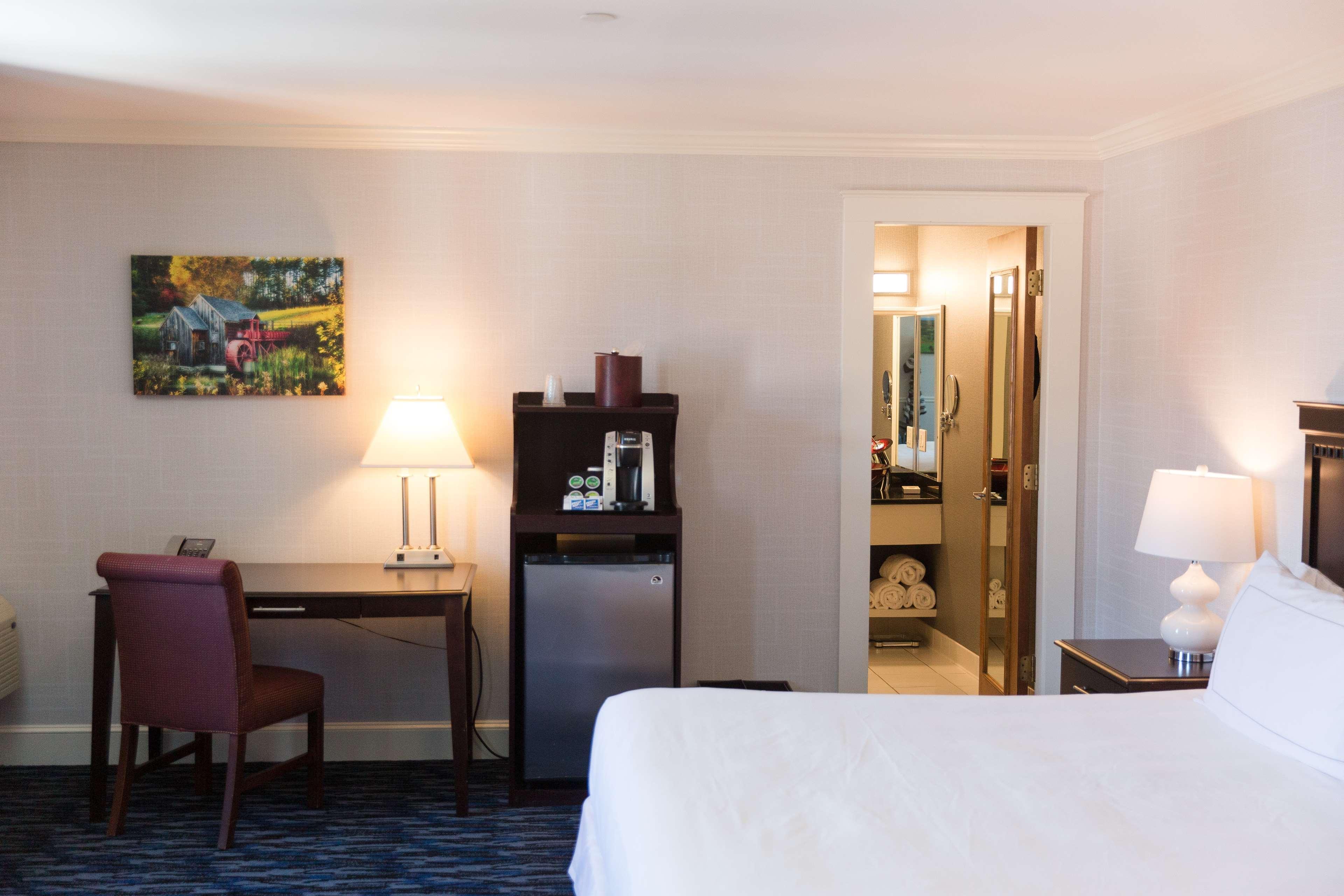 Capitol Plaza Hotel Montpelier Tapestry Collection By Hilton מראה חיצוני תמונה