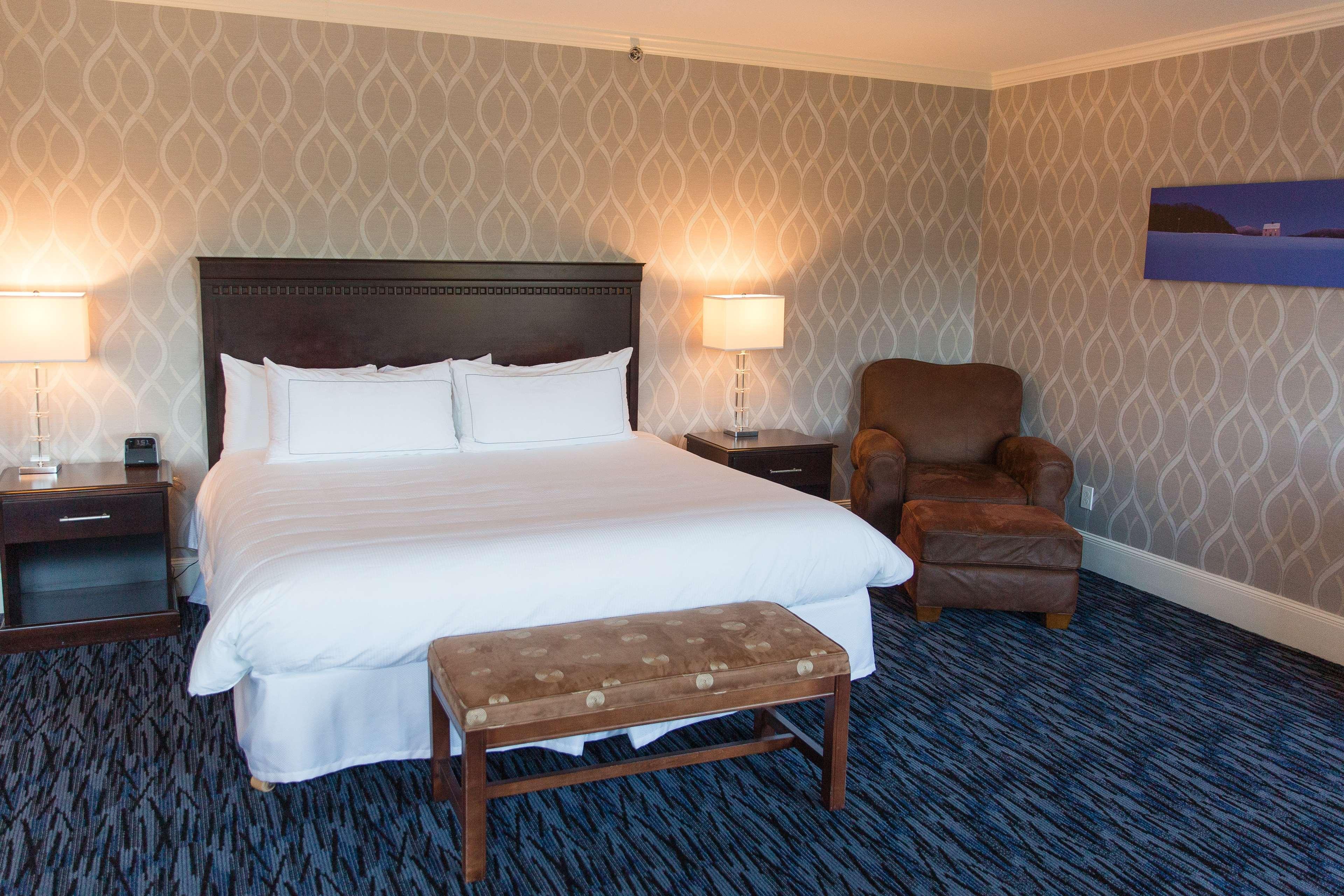 Capitol Plaza Hotel Montpelier Tapestry Collection By Hilton מראה חיצוני תמונה