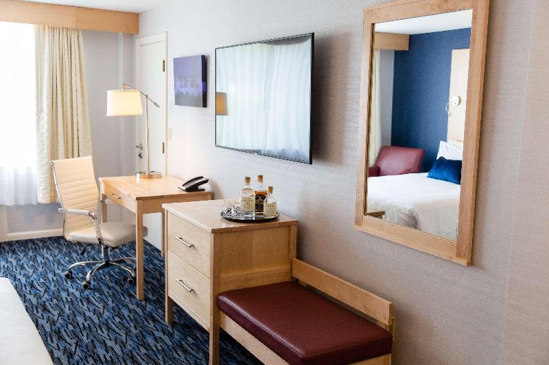 Capitol Plaza Hotel Montpelier Tapestry Collection By Hilton מראה חיצוני תמונה