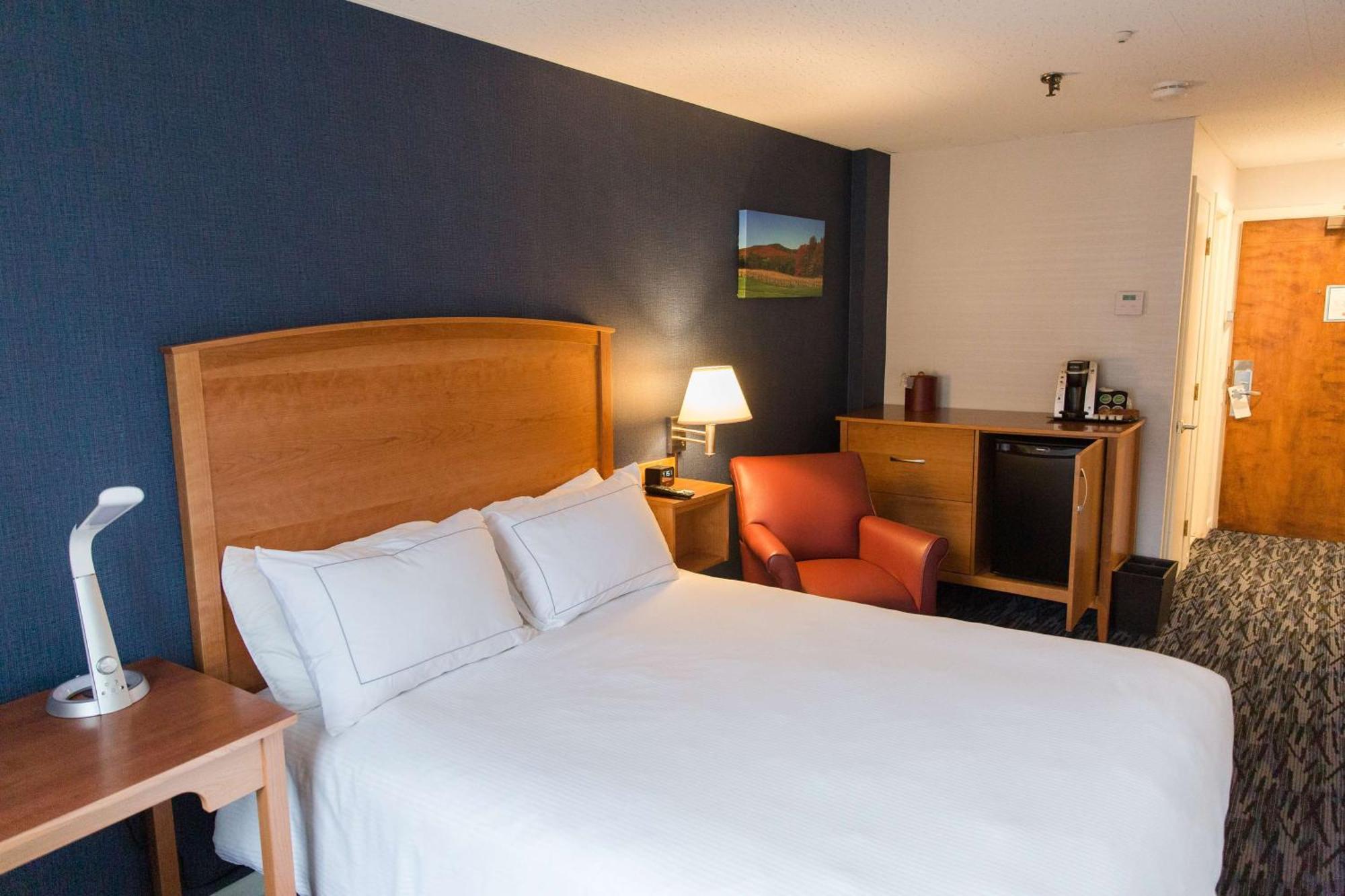 Capitol Plaza Hotel Montpelier Tapestry Collection By Hilton מראה חיצוני תמונה