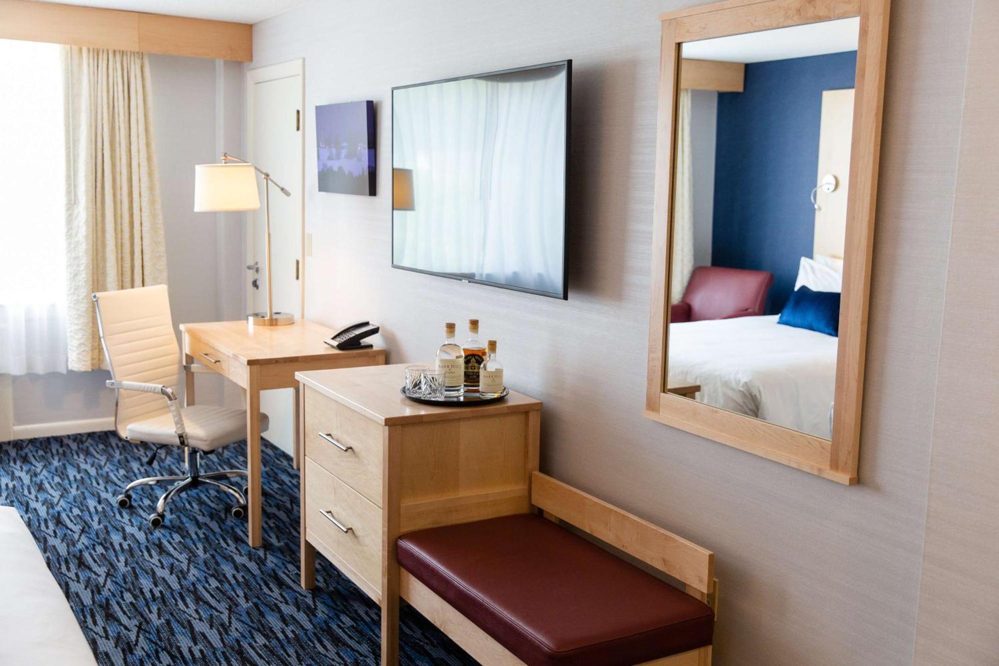 Capitol Plaza Hotel Montpelier Tapestry Collection By Hilton מראה חיצוני תמונה
