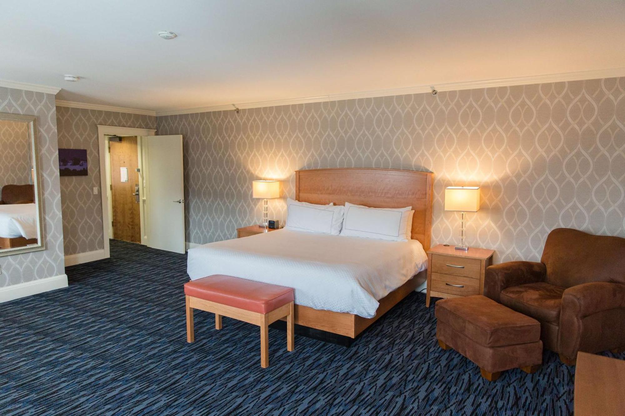 Capitol Plaza Hotel Montpelier Tapestry Collection By Hilton מראה חיצוני תמונה