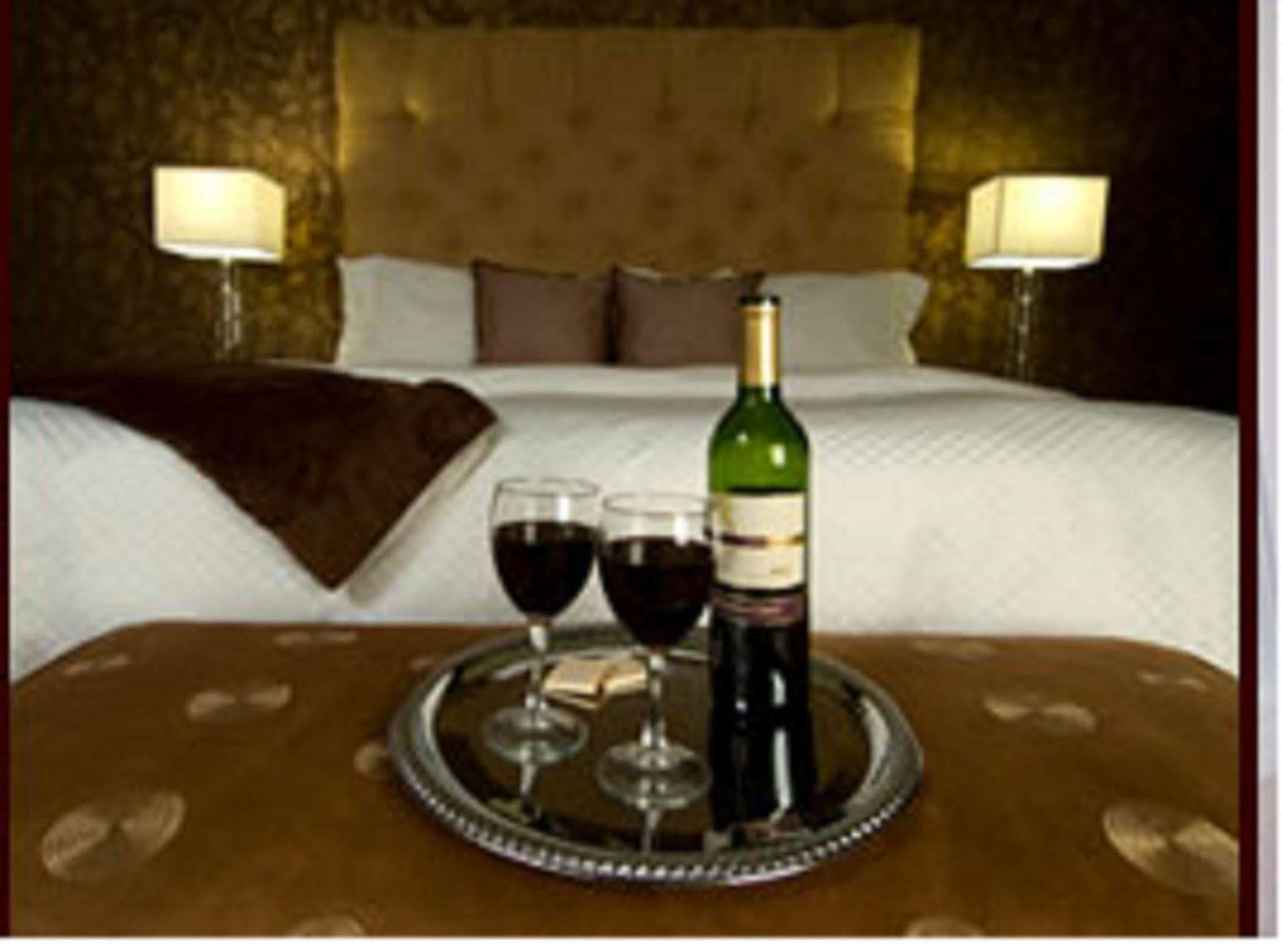 Capitol Plaza Hotel Montpelier Tapestry Collection By Hilton מראה חיצוני תמונה