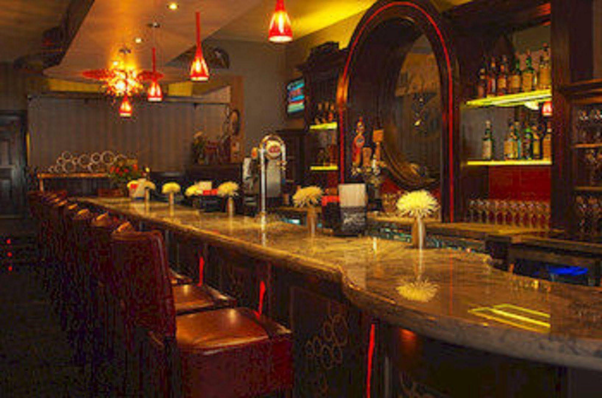 Capitol Plaza Hotel Montpelier Tapestry Collection By Hilton מראה חיצוני תמונה