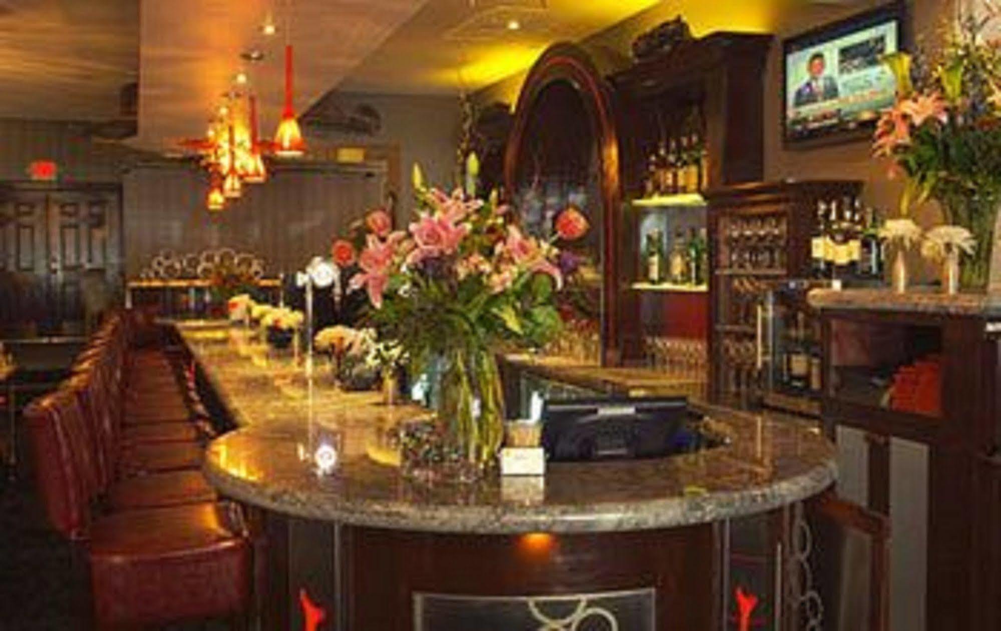 Capitol Plaza Hotel Montpelier Tapestry Collection By Hilton מראה חיצוני תמונה